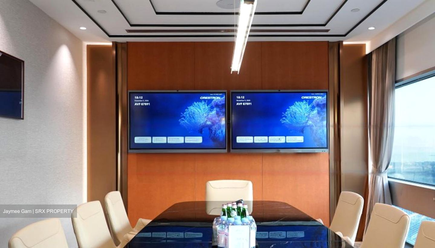 Gateway East (D7), Office #474938071
